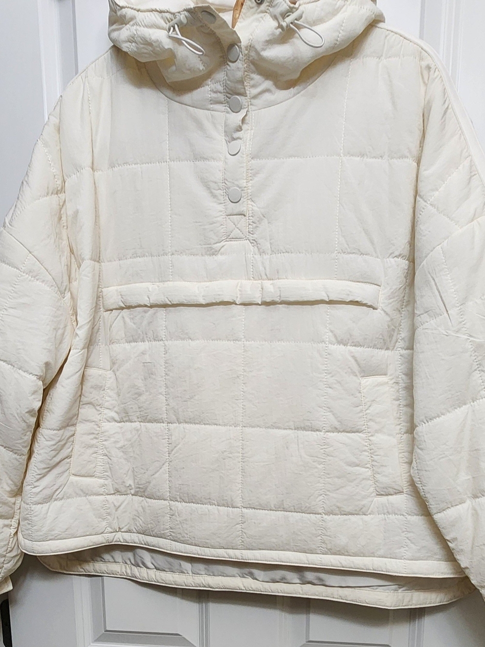 Love Tree Cream Hooded Quilted Puffer Pullover. Size Women's L. New Without Tags